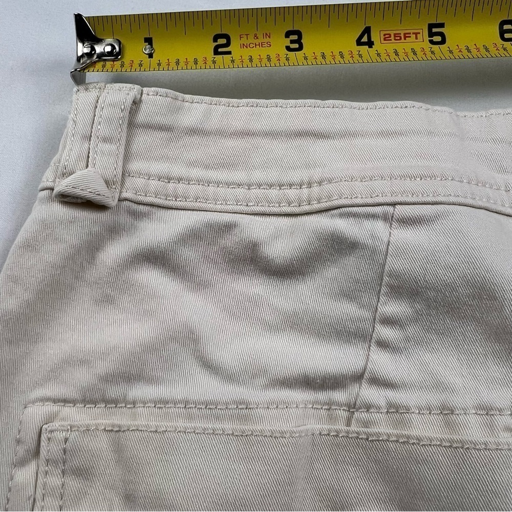 H & M - Women’s Shorts - Khaki - Above the Knee - Size 10 - Picture 12 of 12